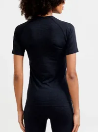 1911677-999000_CORE Dry Active Comfort SS W_Closeup2.jpg